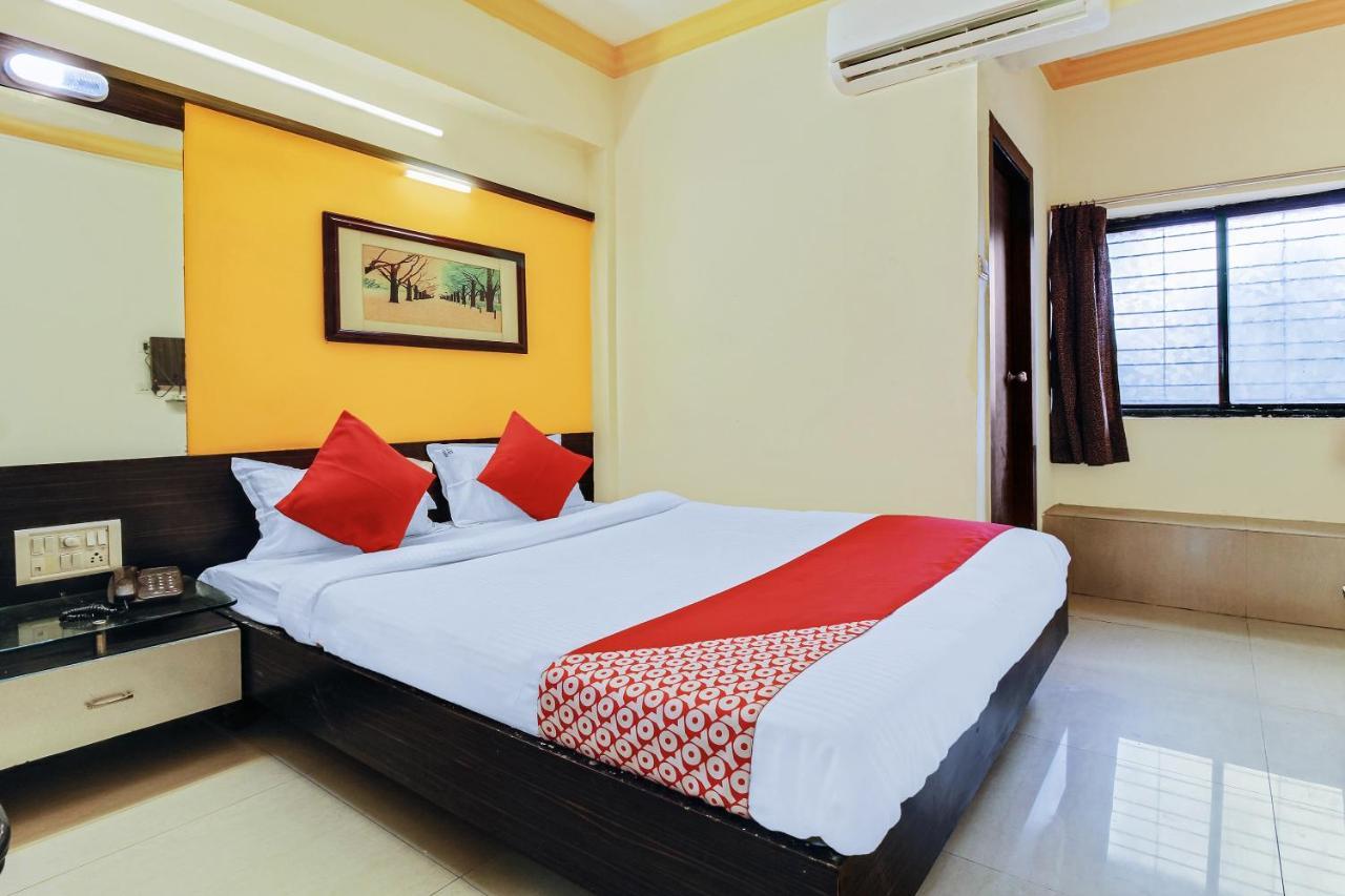 Oyo 48418 Sai Pritam Hotel Нашик Екстериор снимка