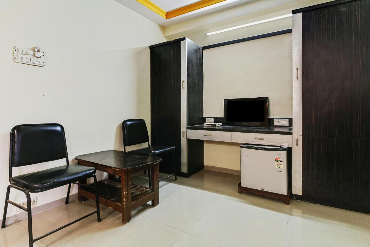Oyo 48418 Sai Pritam Hotel Нашик Екстериор снимка