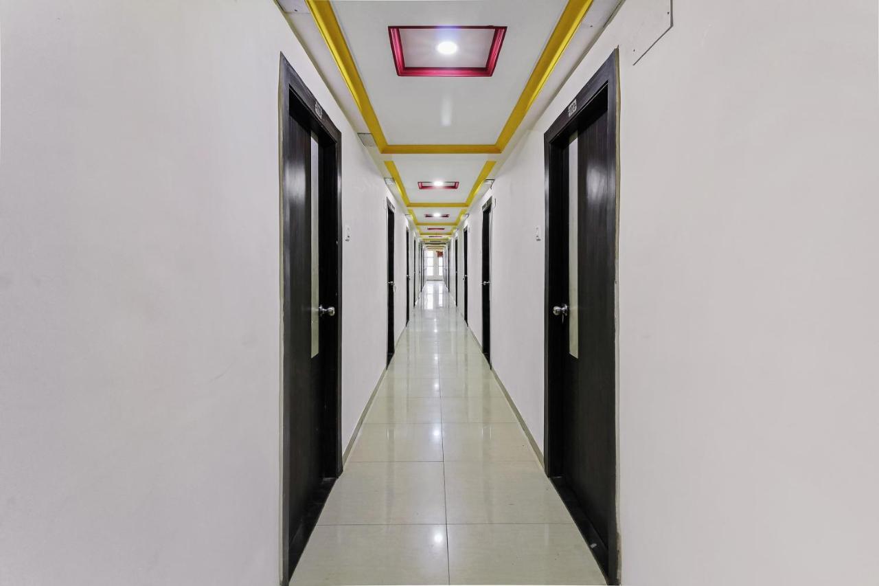 Oyo 48418 Sai Pritam Hotel Нашик Екстериор снимка