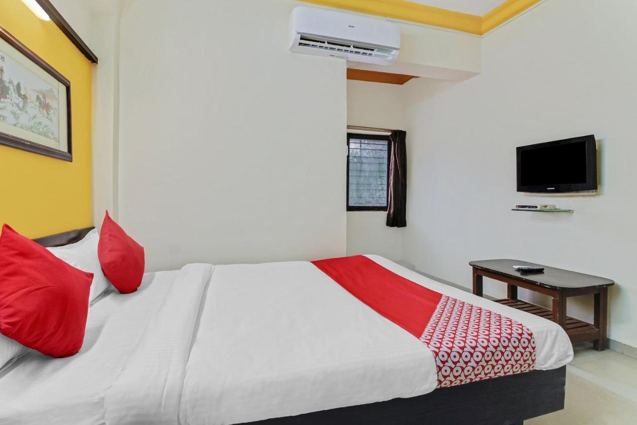 Oyo 48418 Sai Pritam Hotel Нашик Екстериор снимка