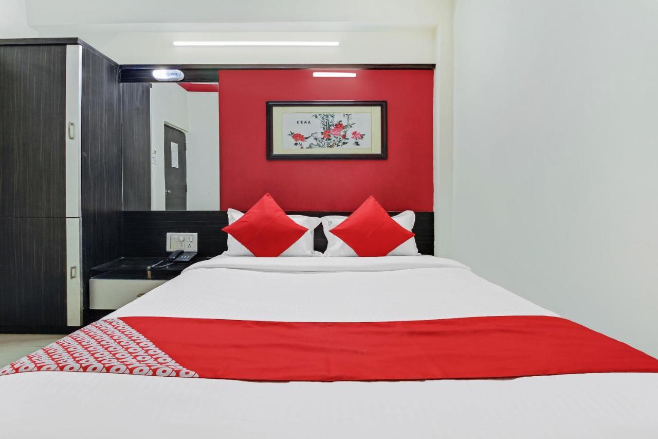 Oyo 48418 Sai Pritam Hotel Нашик Екстериор снимка