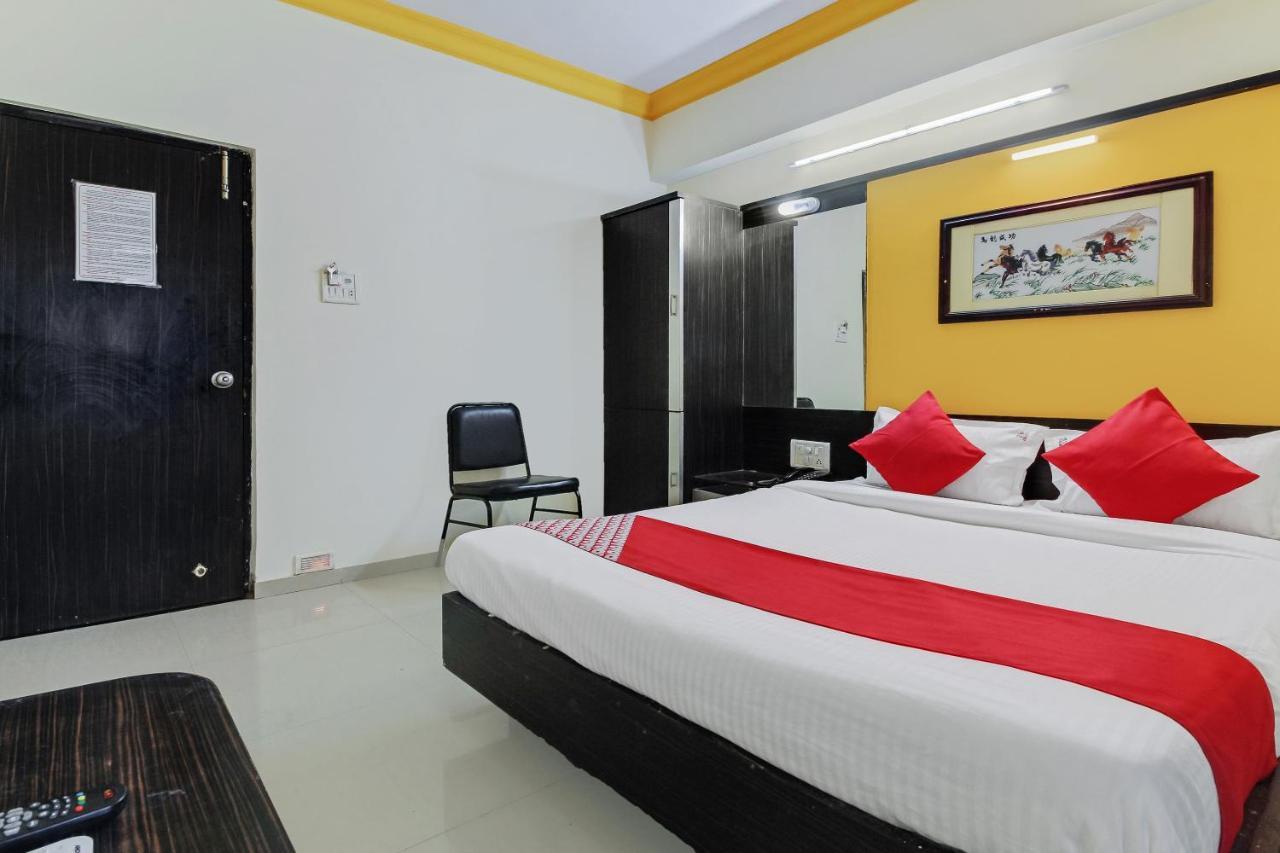 Oyo 48418 Sai Pritam Hotel Нашик Екстериор снимка