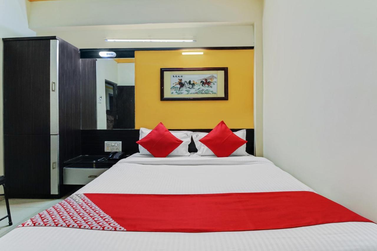 Oyo 48418 Sai Pritam Hotel Нашик Екстериор снимка